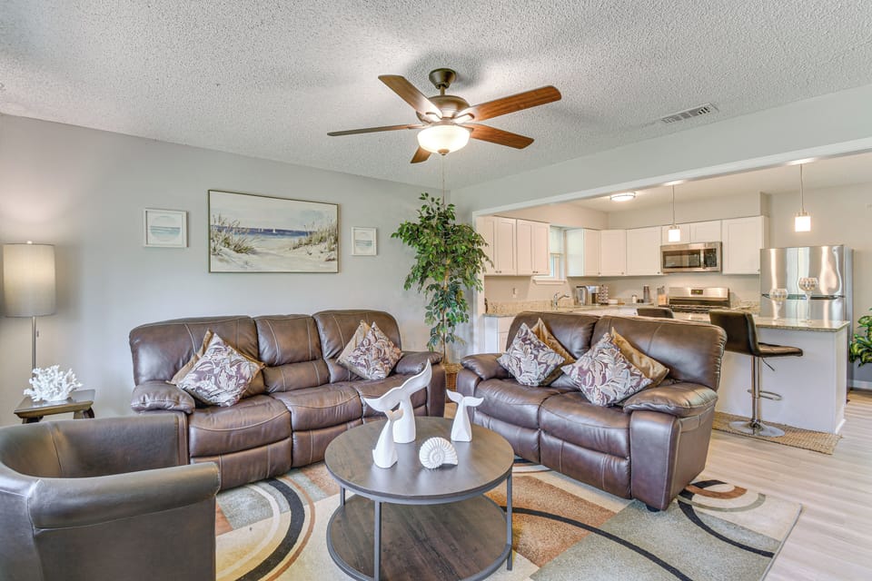 House (3 Bedrooms) | Interior