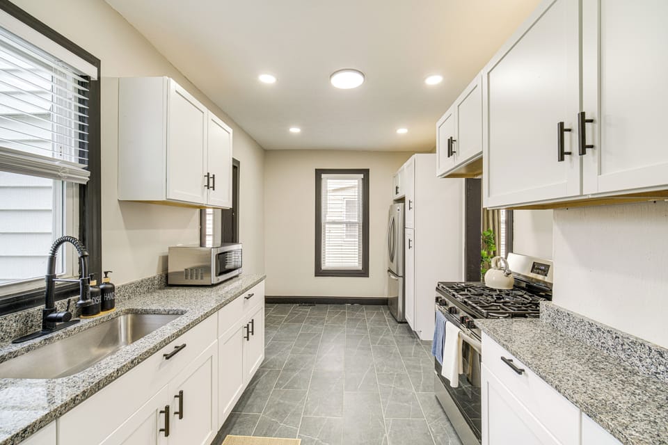 House (3 Bedrooms) | Interior