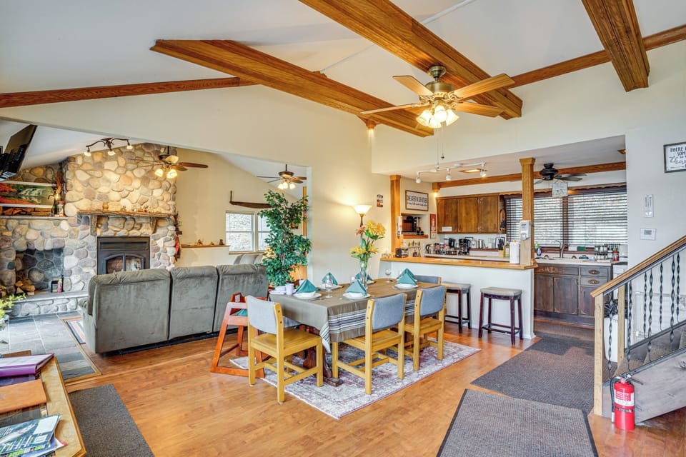 House (4 Bedrooms) | Interior