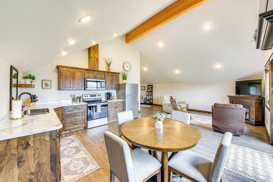 House (2 Bedrooms) | Interior