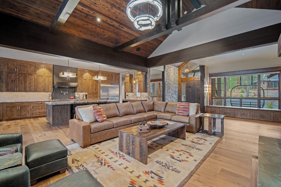 56301 Elk Run-010