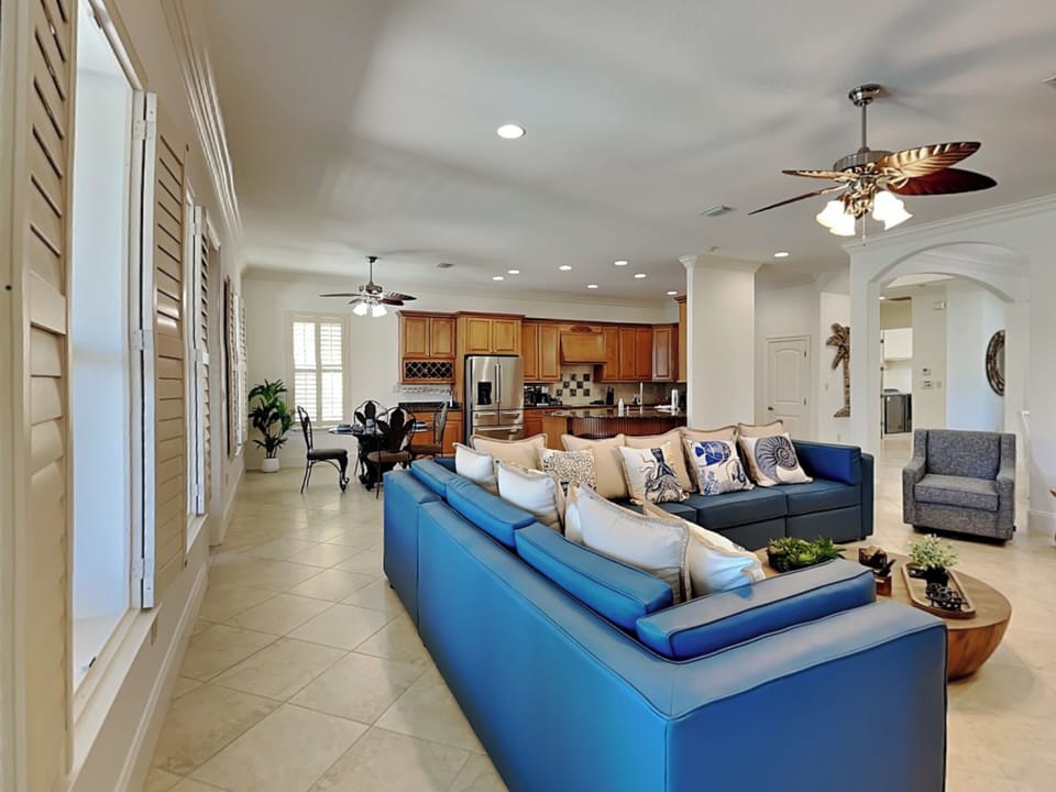 Living Area, First Floor