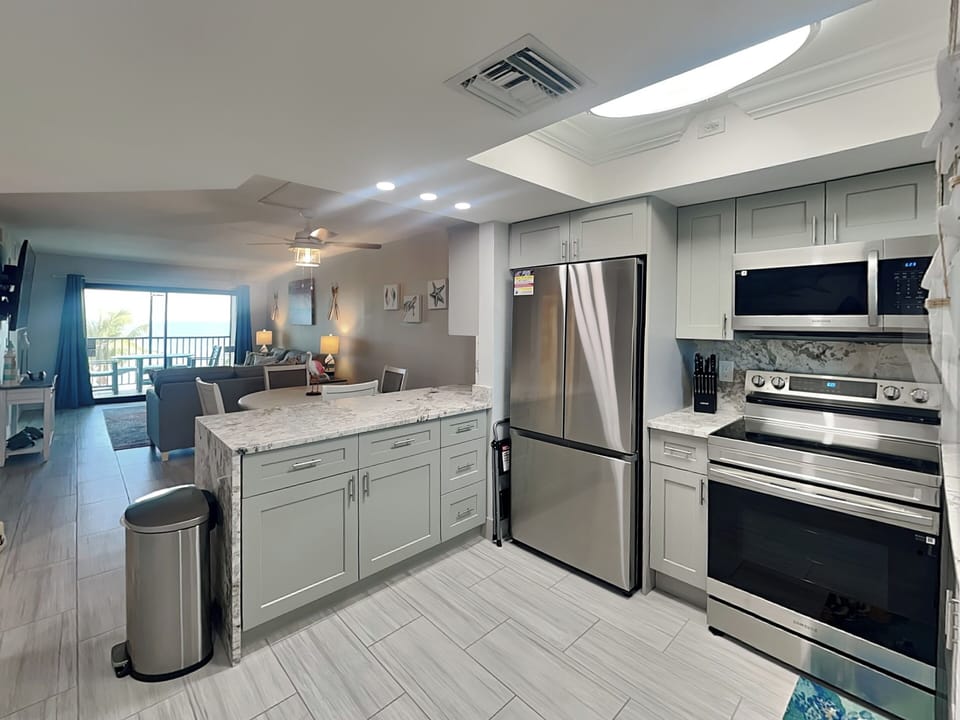 Fully Equipped Kitchen with Stainless Steel Appliances