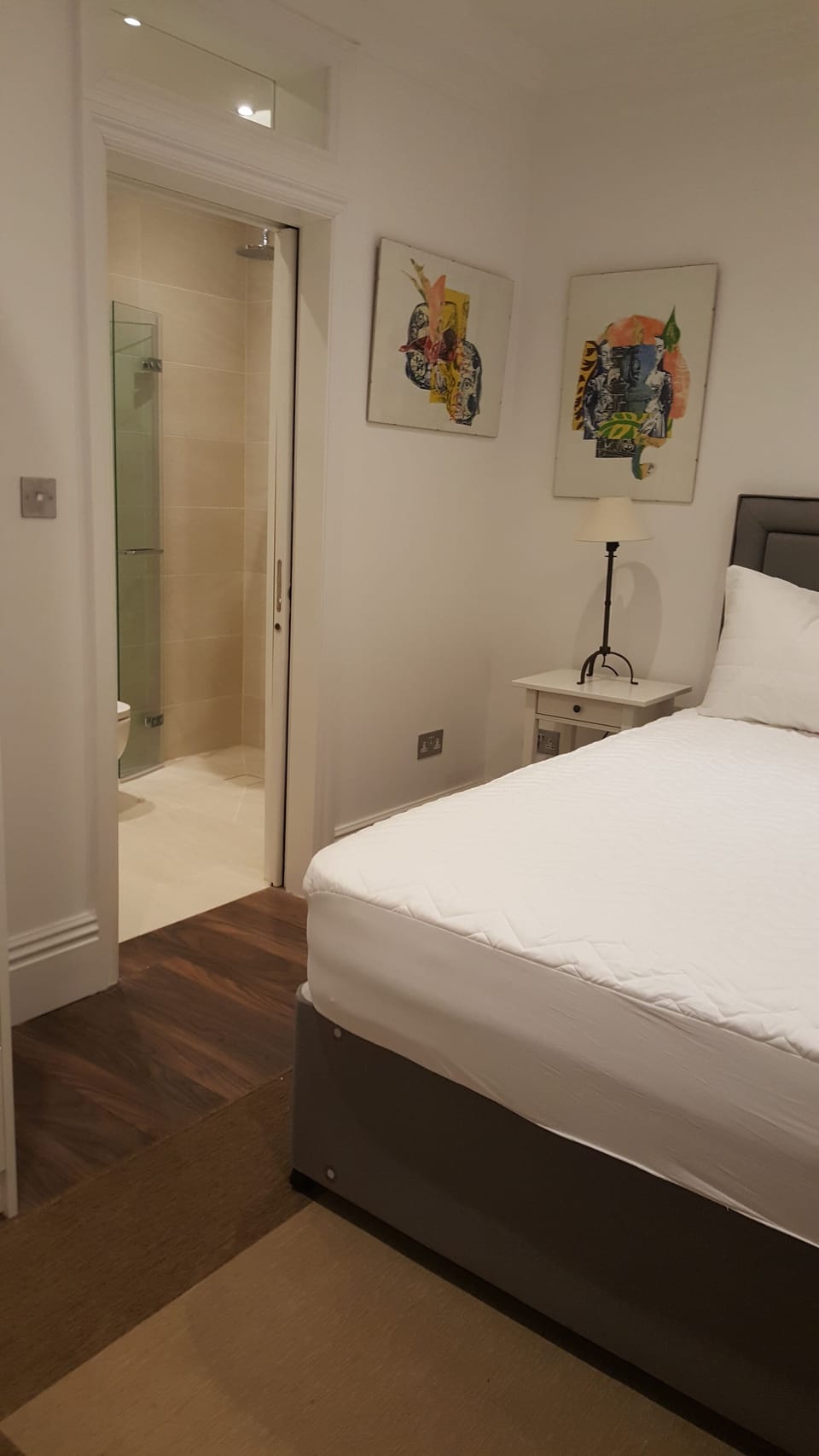 Bedroom with En suite shower room