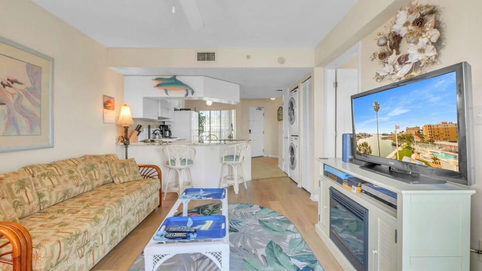 Sunrise Resort 302 Full View