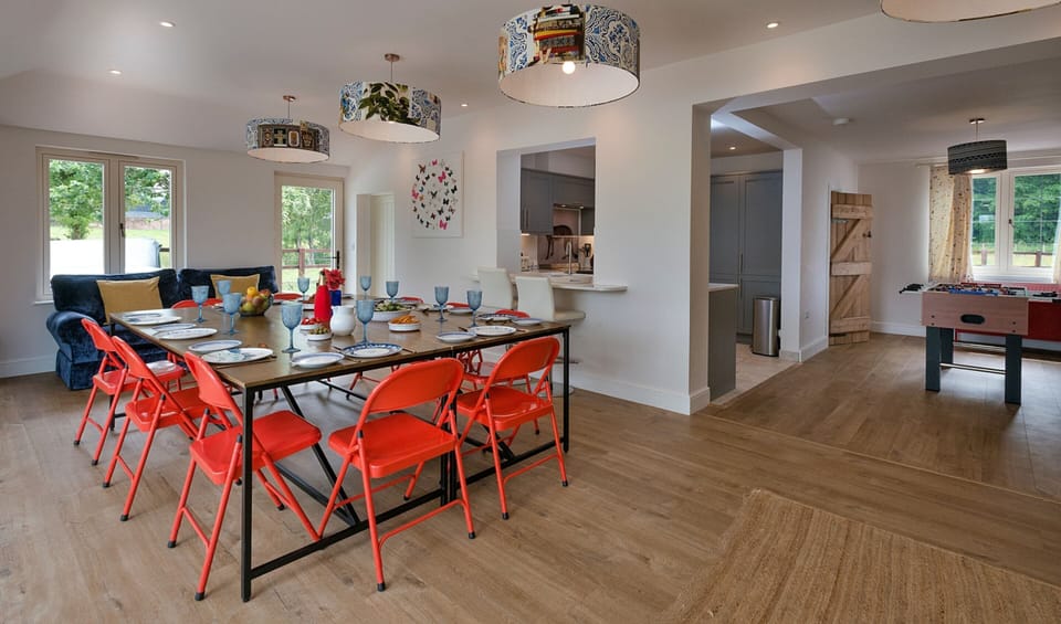 Cottage | Dining