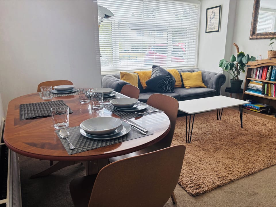 Living room with dinning table 