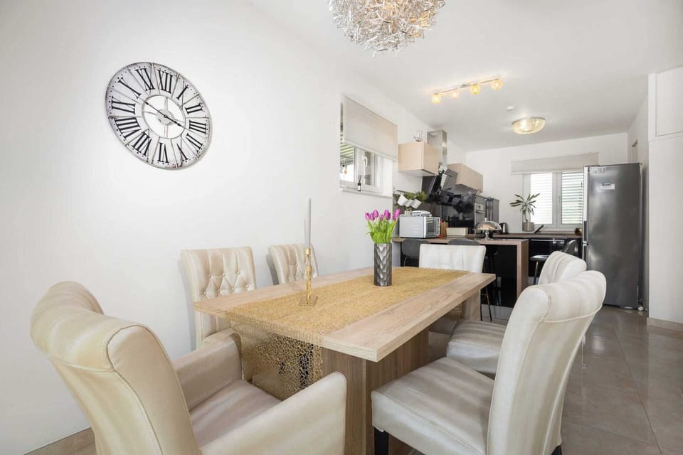 Apartment | Dining