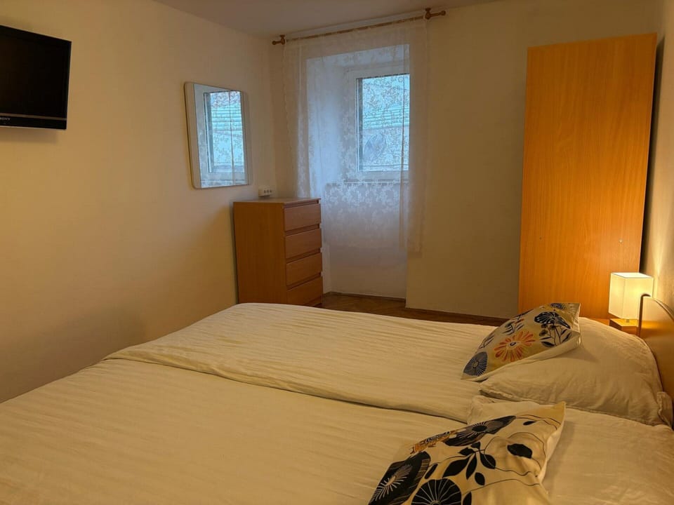 Apartment | 3 bedrooms, iron/ironing board