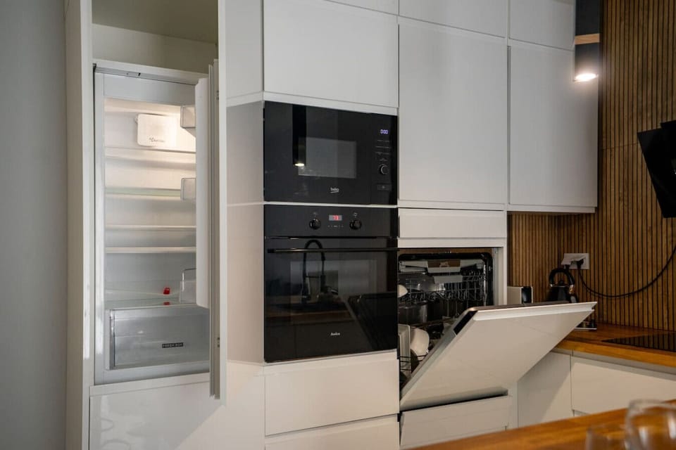Kitchen with Dining Area | Book Now with RENTUJEMY.COM