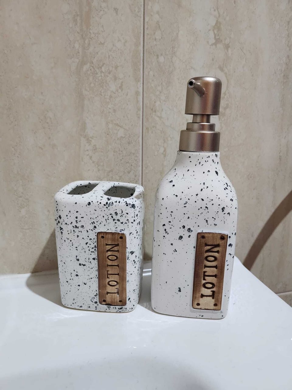 Bathroom amenities