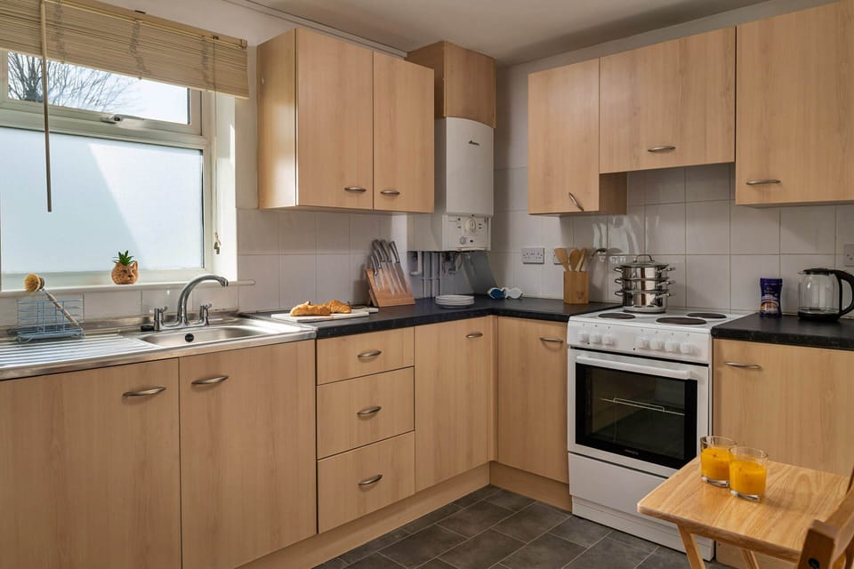 Apartment | Private kitchen | Cookware/dishes/utensils