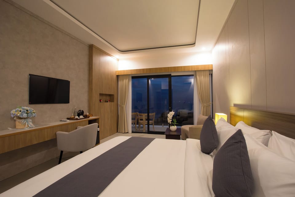 Blackout drapes, iron/ironing board, free WiFi