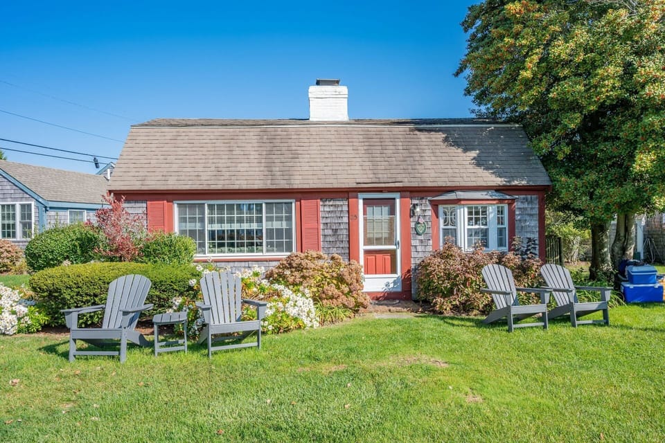 Siitng area on the lawn