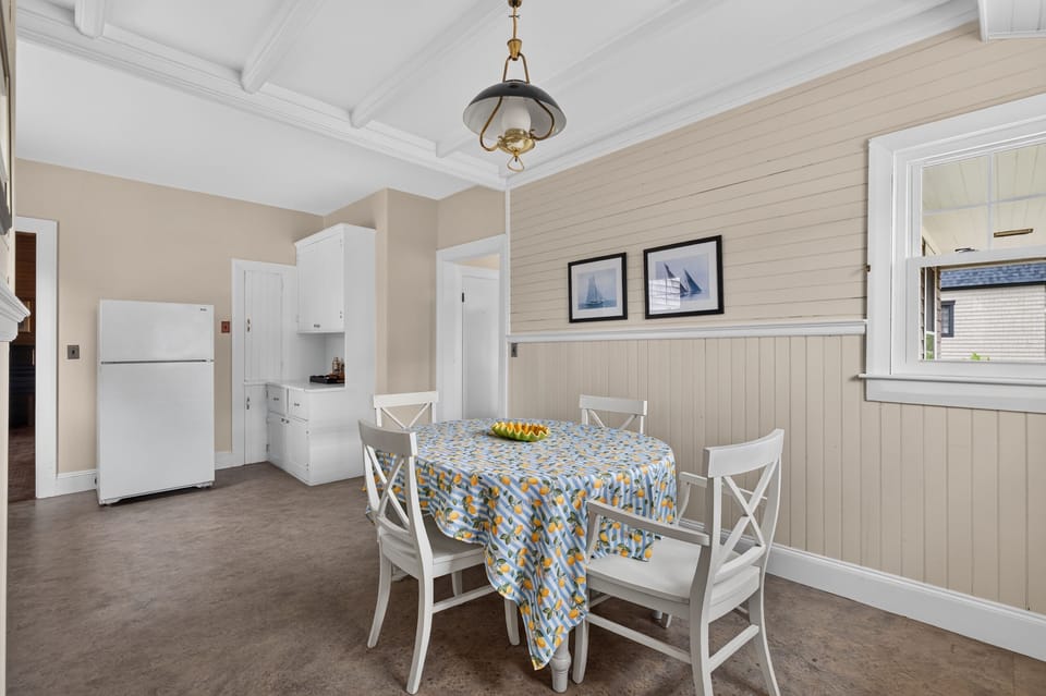 Breakfast Room.