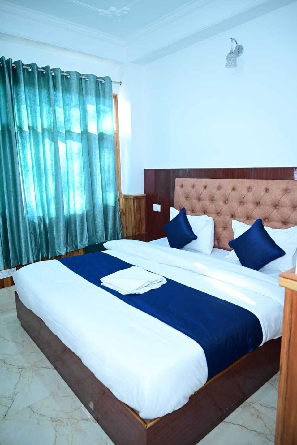 Deluxe Double Room | Free WiFi