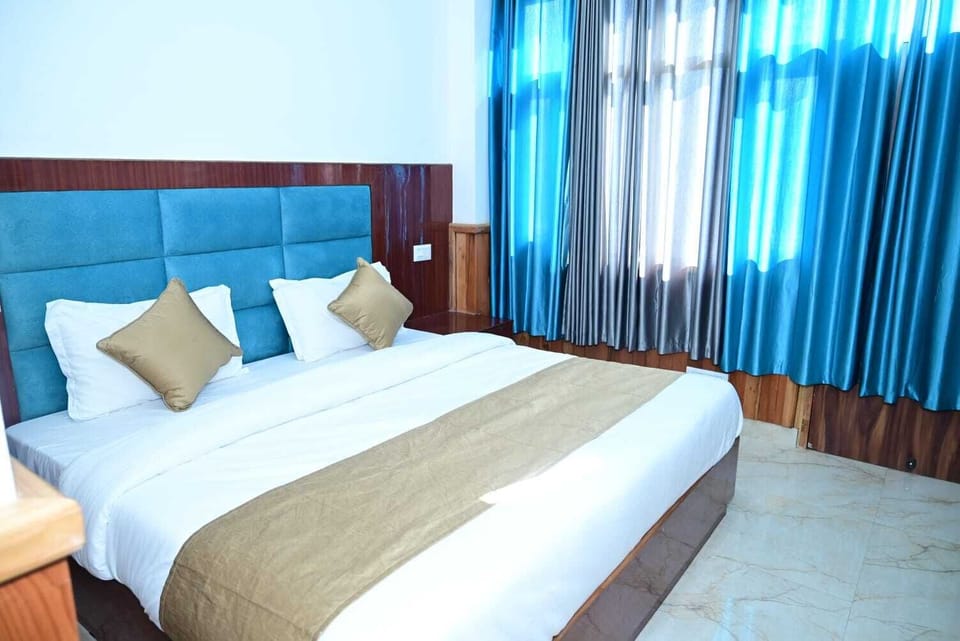 Superior Double or Twin Room, Mountain View | Free WiFi