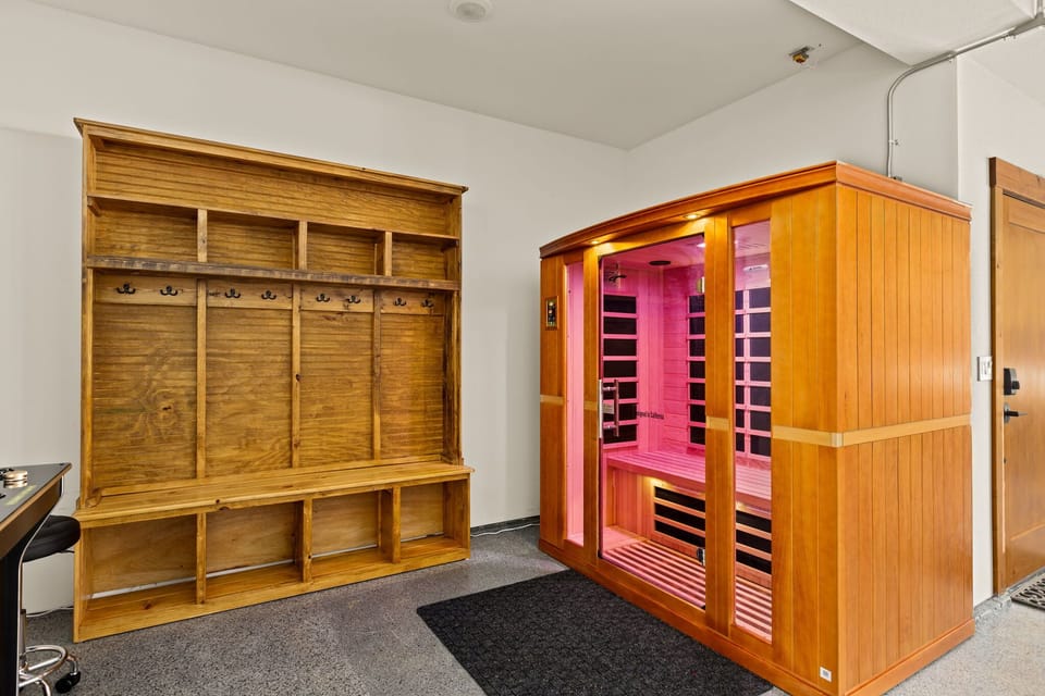 Sweat it out, mountain style! Our cabin offers the ultimate way to de-stress. Pop into our private sauna for a relaxing detox session.
