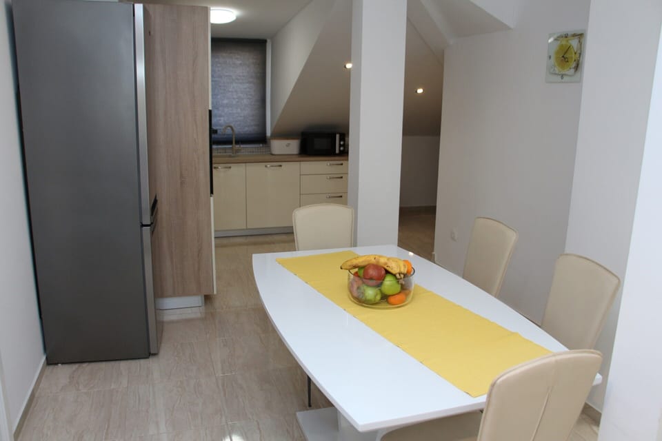 Apartment | Dining