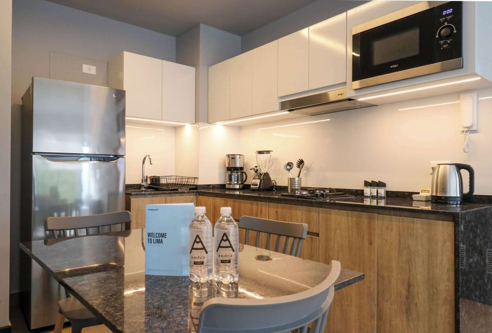 Modern and fully equipped kitchen
