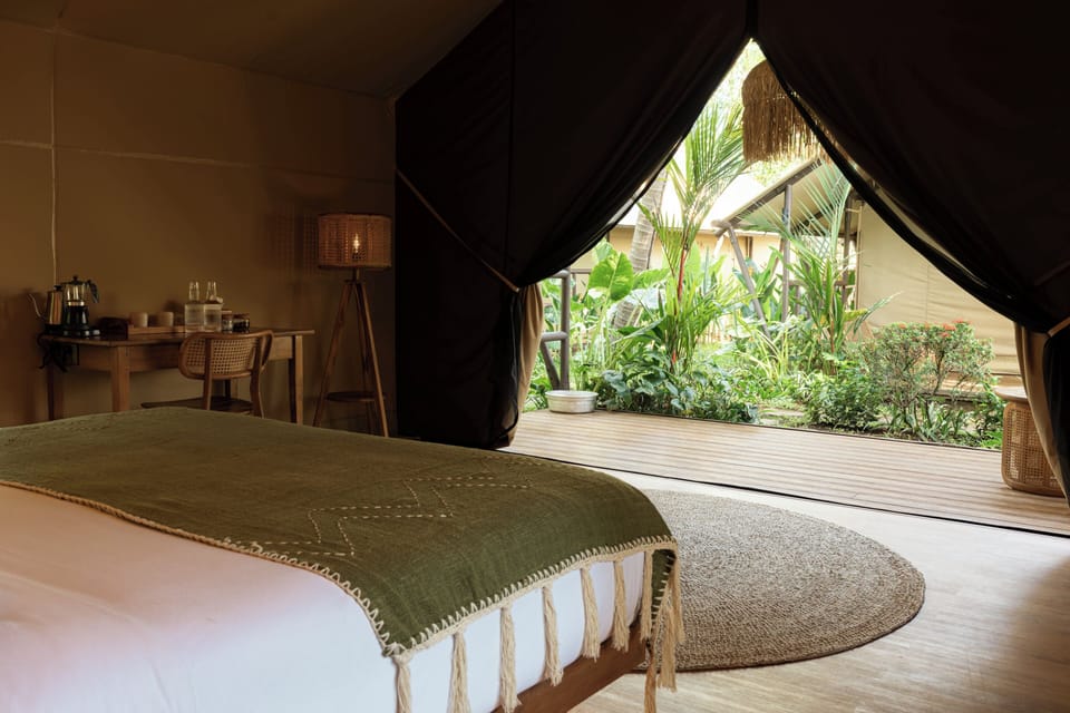 Egyptian cotton sheets, premium bedding, pillowtop beds, in-room safe