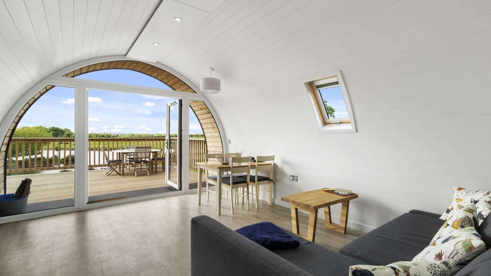 Cottage | Dining