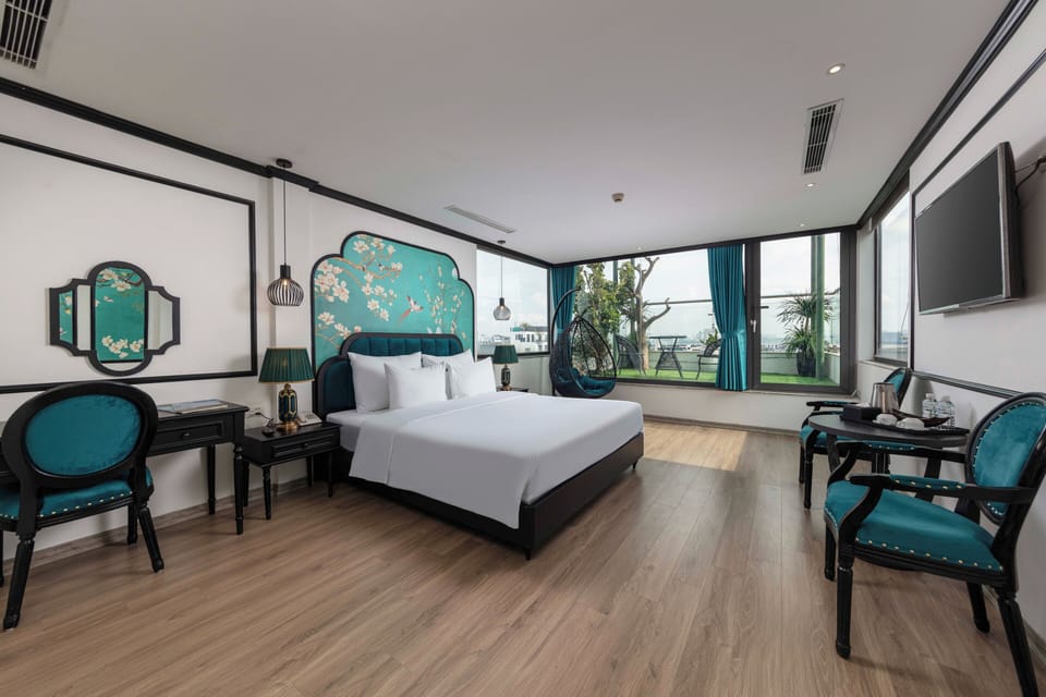 Junior Double Room, 1 King Bed, Lake View | Egyptian cotton sheets, premium bedding, down comforters