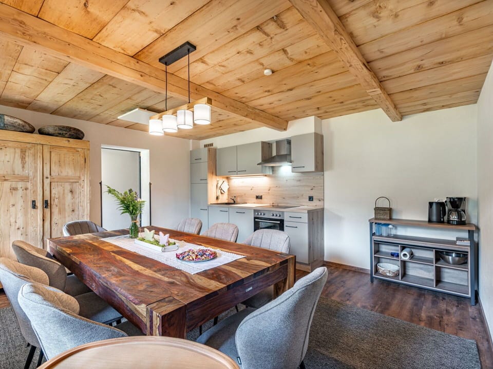 Furniture, Wood, Ceiling, Interior Design, Flooring, Kitchen & Dining Room Table, Dining Room, Table, Floor, Hardwood