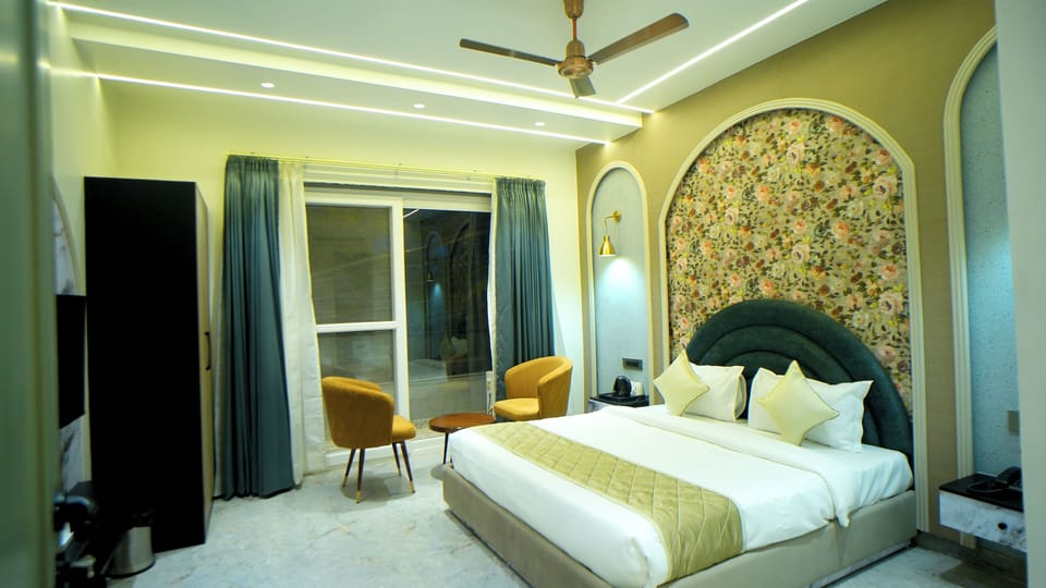 Premium Room, Balcony, City View | Desk, iron/ironing board, free WiFi