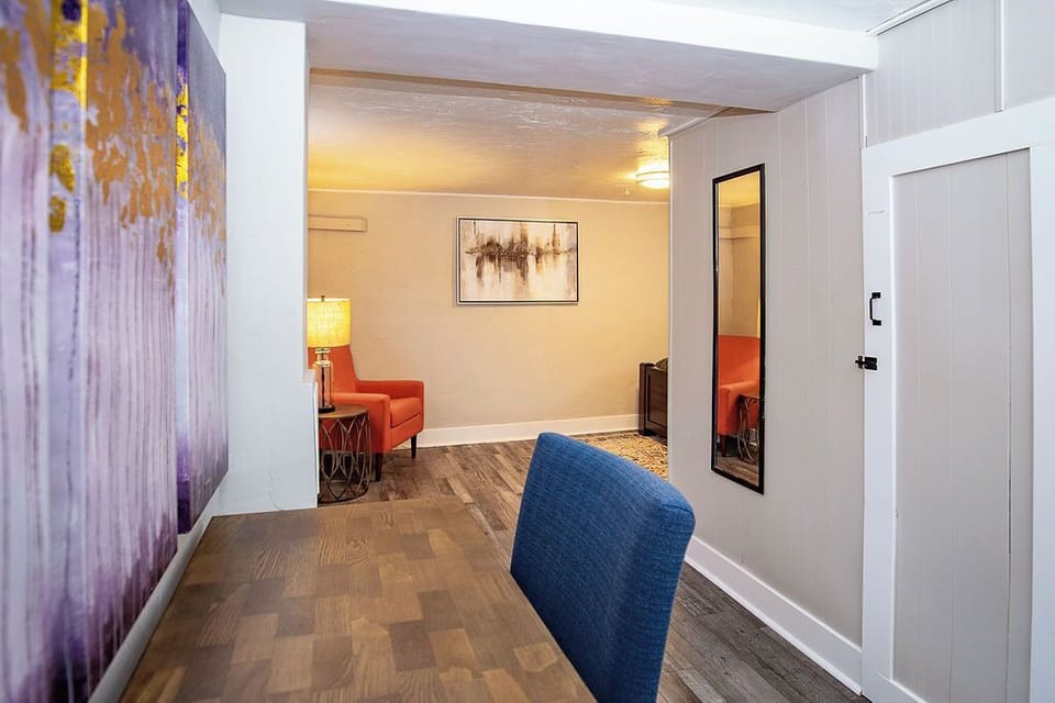 House, Multiple Beds, Patio, Garden View (1536 10th Ave - Group) | Interior