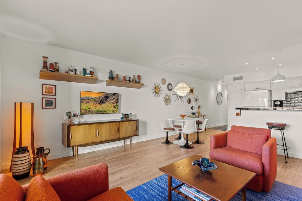 K0389 - Living Room Area