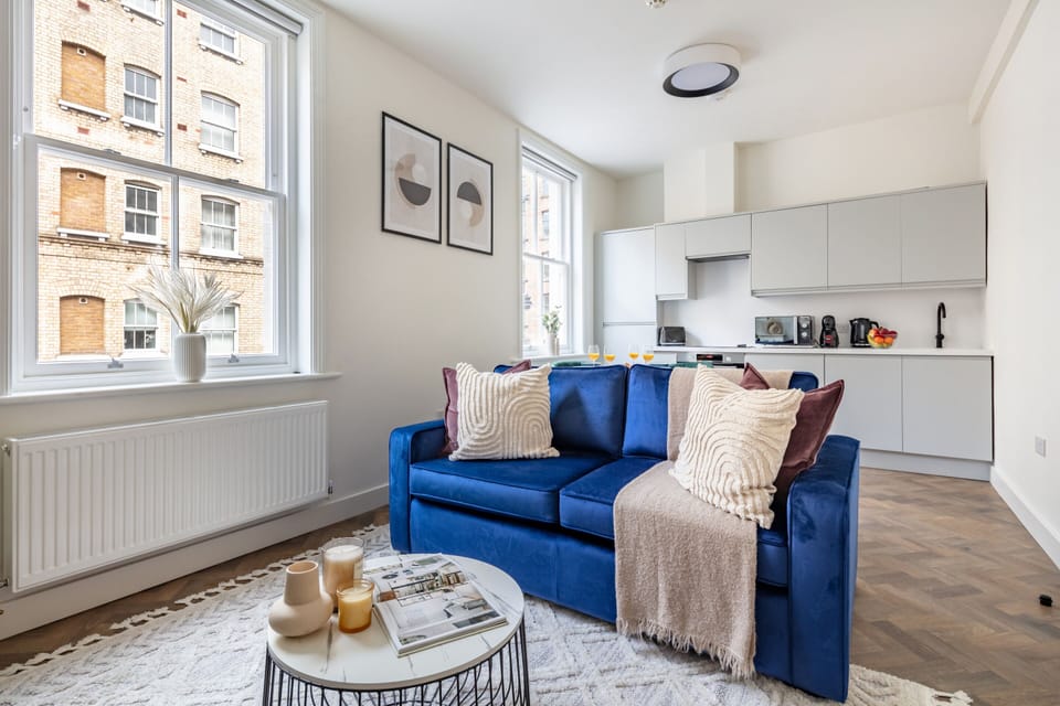 City Apartment, 1 Bedroom, Non Smoking | Living area | 40-inch Smart TV with satellite channels