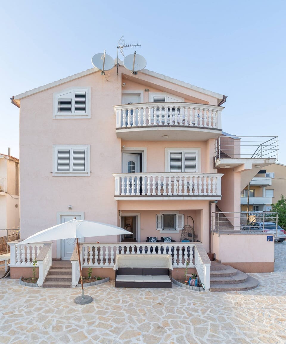Apartment | Exterior
