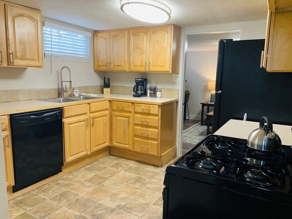 House, Multiple Beds, Patio, Garden View (1944 7th Ave - Group) | Private kitchen | Fridge, microwave, oven, stovetop