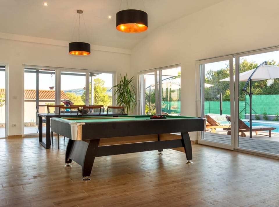 Villa (Villa Tomić Drniš - Siverić) | Game room