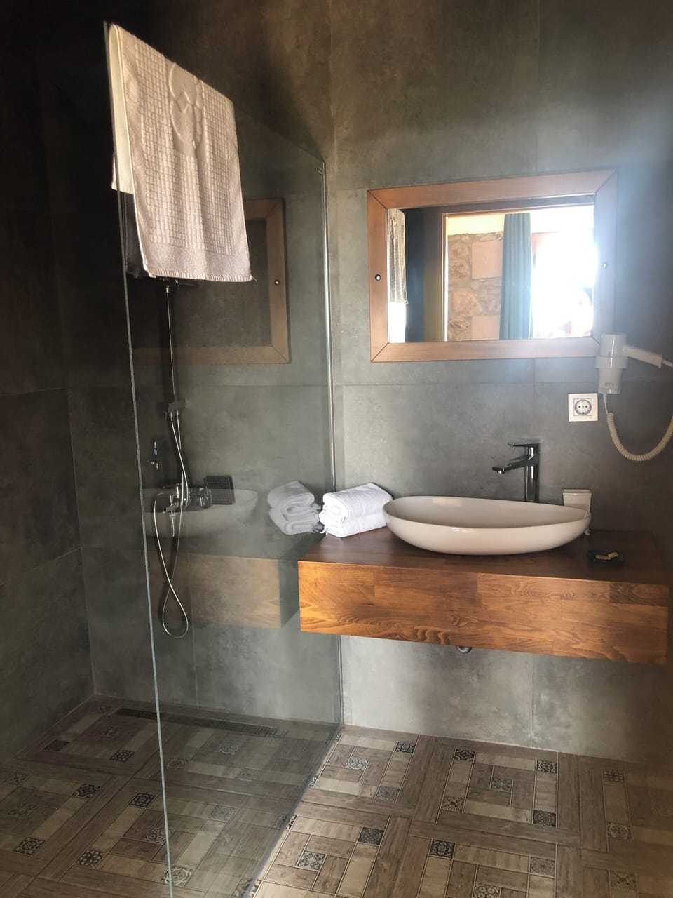 Triple Room, Balcony, Partial Sea View | WiFi (free)