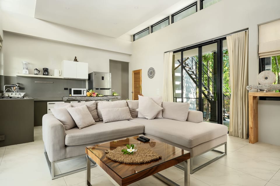 Villa, 3 Bedrooms, Balcony, Garden View | Living room