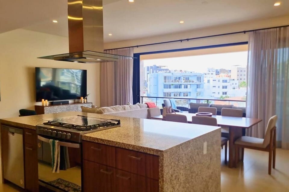 Cook, dine, and relax with a view.