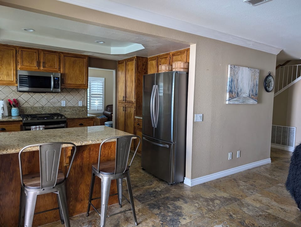Kitchen with bar