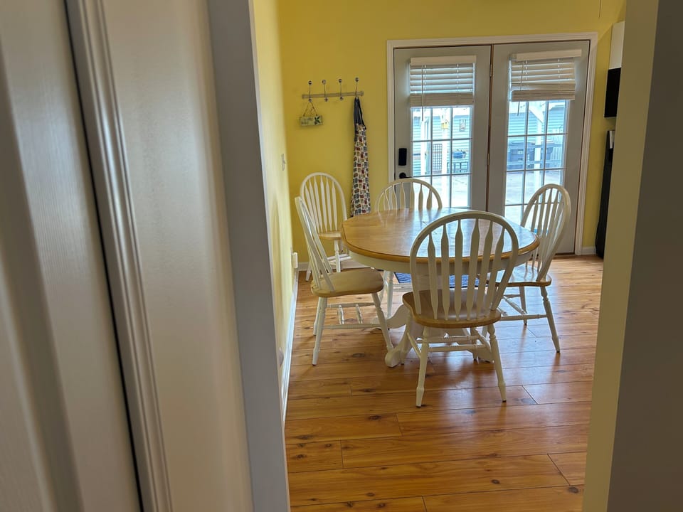 Dining for 6 next to Kitchen