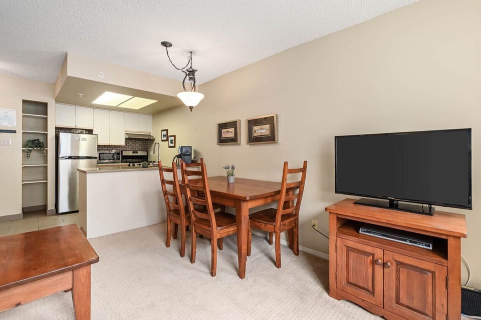 Open concept dining and living area