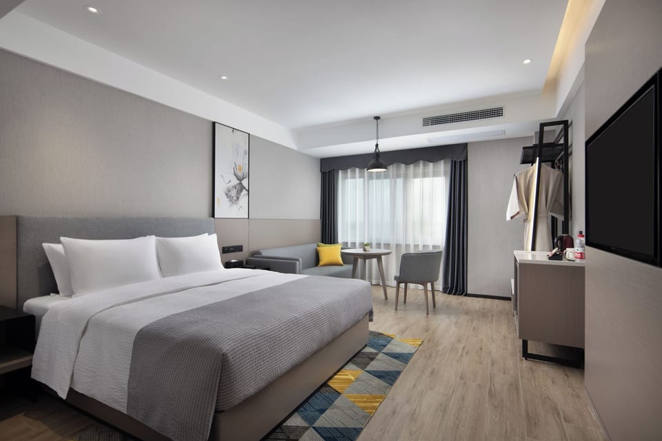 Classic Double Room, 1 Queen Bed | Iron/ironing board, free WiFi