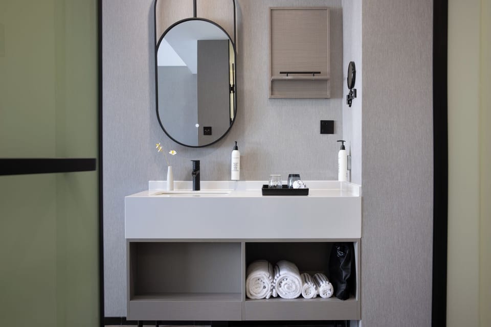 Classic Twin Room | Bathroom