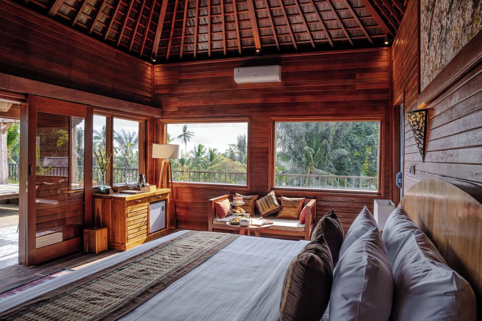 Hoshi Royal Villa | Premium bedding, pillowtop beds, minibar, in-room safe