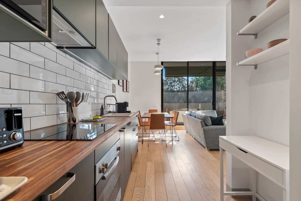 Kitchen/Dining Area