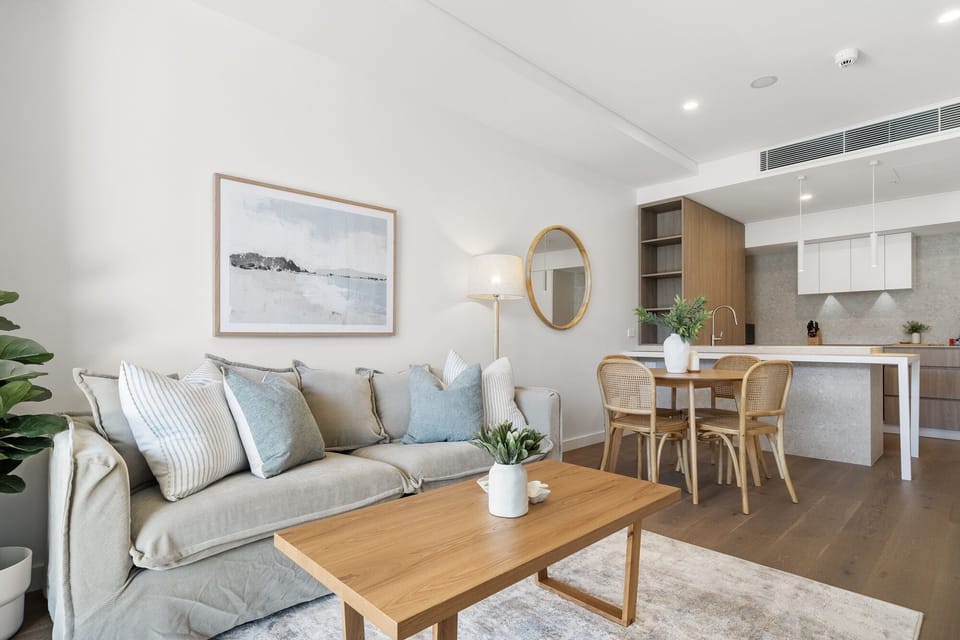 Living Area/Dining Area/Kitchen