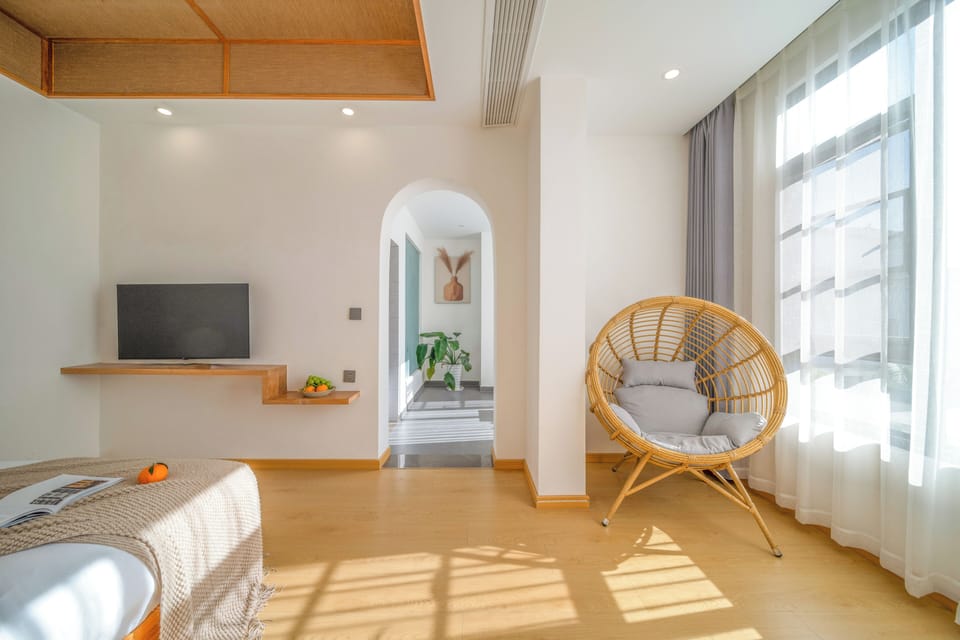 Superior Double Room, Courtyard View | Blackout drapes, soundproofing, iron/ironing board (on request)