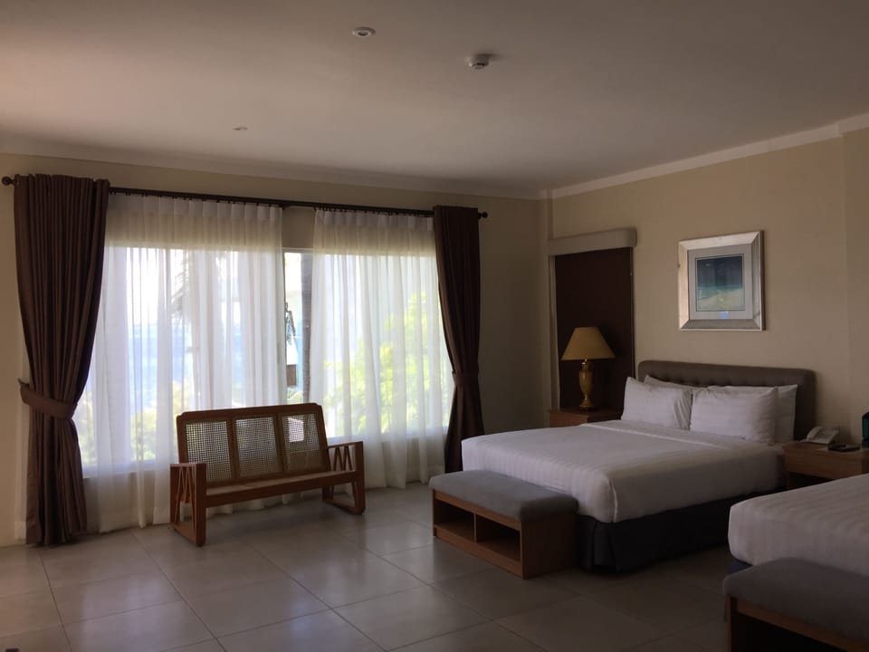 Minibar, in-room safe, desk, blackout drapes