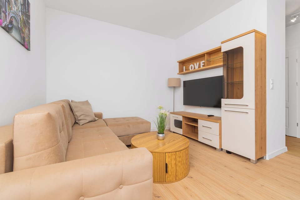 Classic Apartment, Sea View | 1 bedroom, iron/ironing board, free WiFi