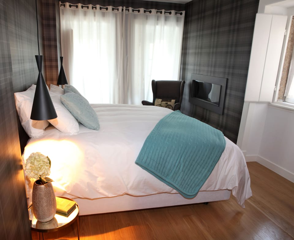 Superior Double Room | 1 bedroom, minibar, blackout drapes, cribs/infant beds
